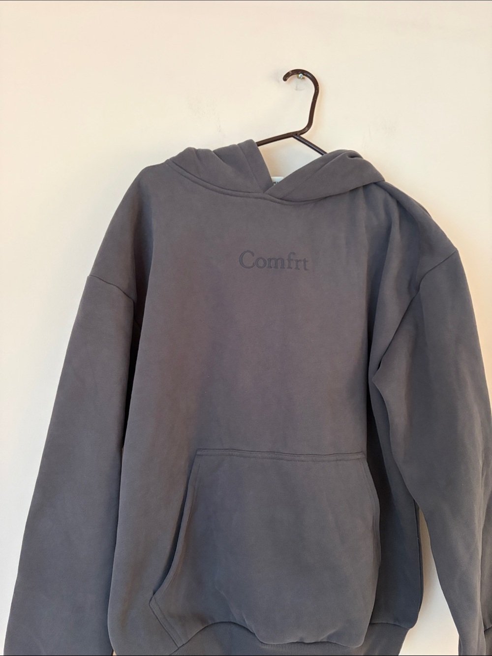 Comfrt gray minimalist hoodie sweatshirt - Picture 2 of 7